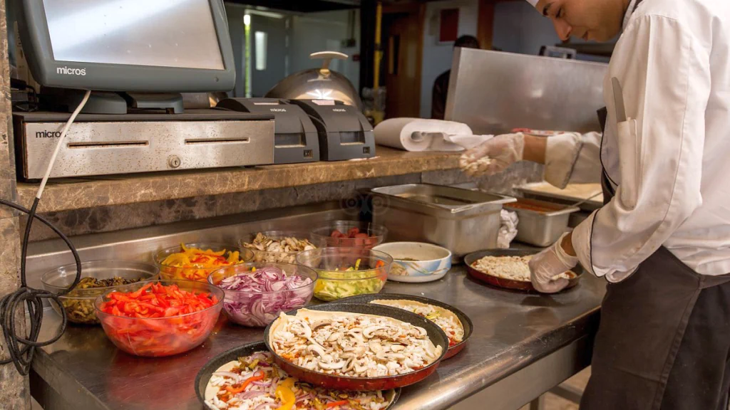 الفندق بارسلو تيران ريزورت - شرم الشيخ